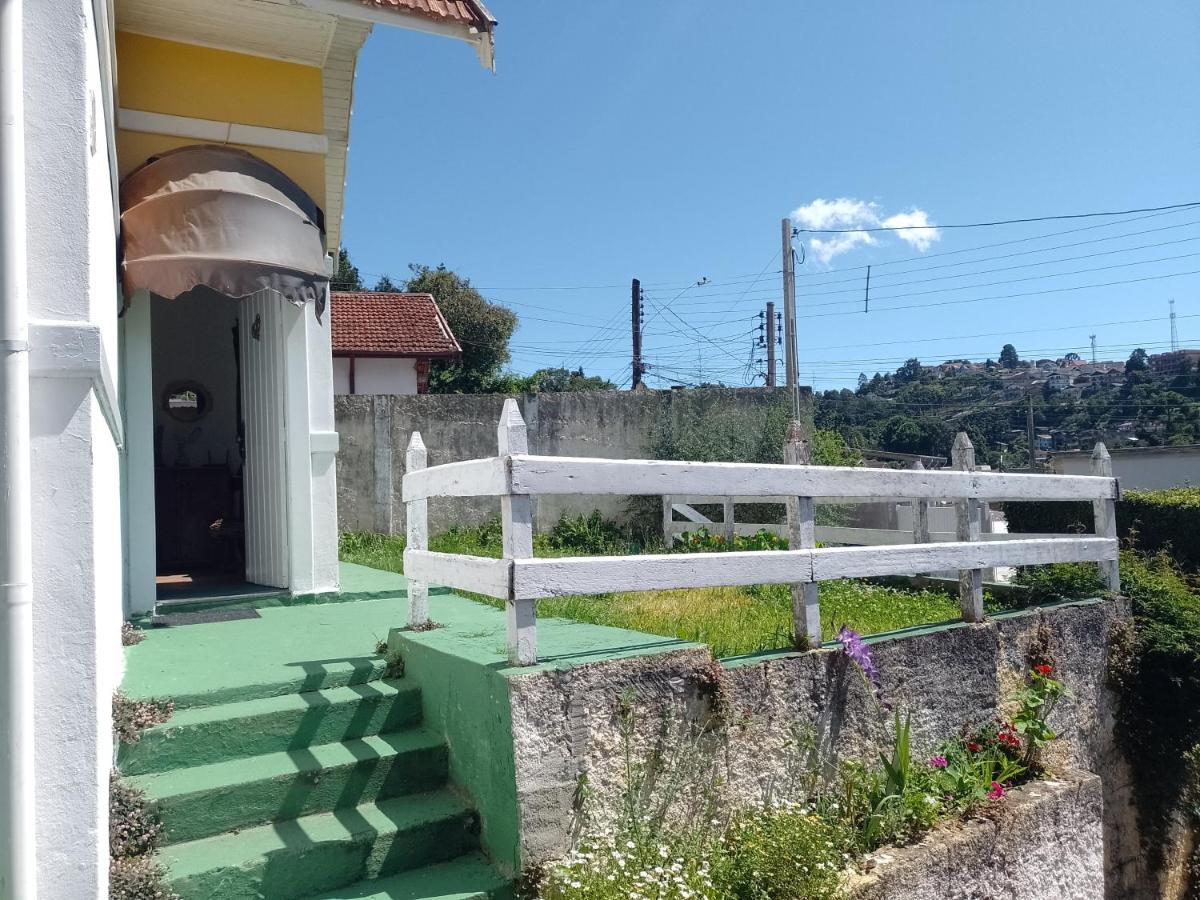 Апартаменти Quartos Para Hospedagem Da Casa Amarela Кампус-ду-Жордан Екстер'єр фото