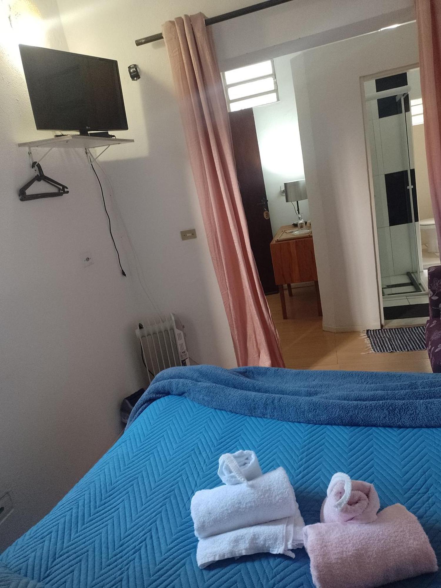 Апартаменти Quartos Para Hospedagem Da Casa Amarela Кампус-ду-Жордан Номер фото